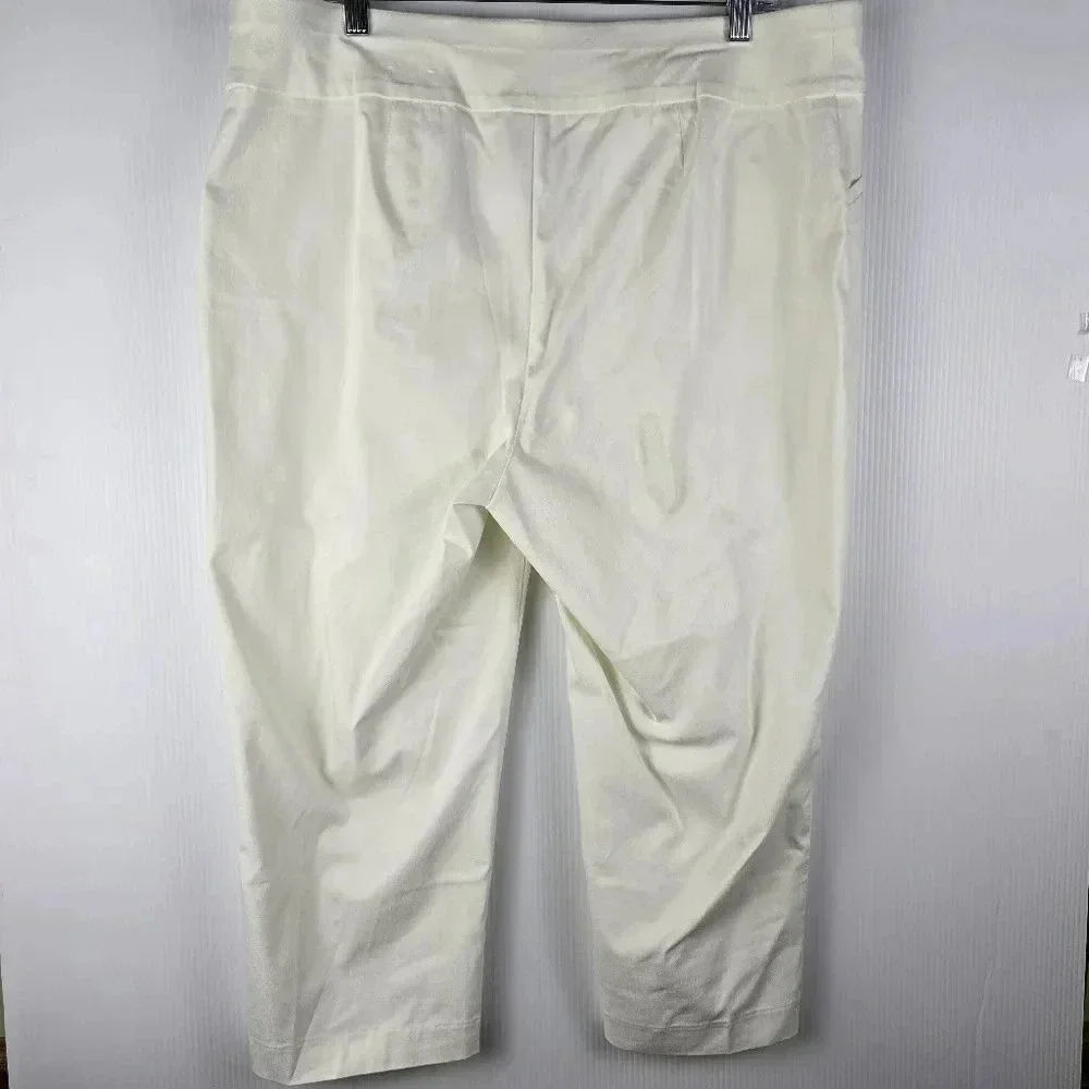 Chico's perfect stretch white capri size 3 - Picture 2 of 8